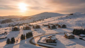 How can I get from Denizli city center to the Honaz Ski Center? Is equipment rental available there, and is there an introductory lesson?