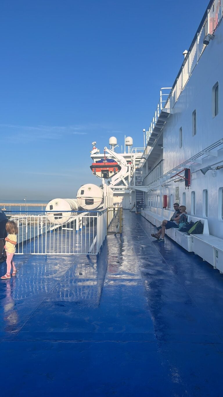 MOBY LINES ferries terminal