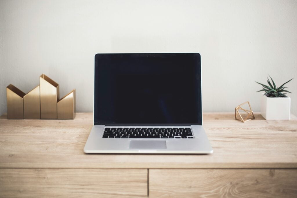 Bir koç, Teachable kayıtlarından Mailchimp karşılama serisini Zapier ile bir günde nasıl otomatik başlatabilir?